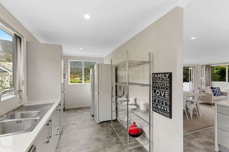 Photo of property in 38a Silverstream Road, Crofton Downs, Wellington, 6035