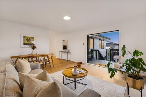 Photo of property in 2/4 Myna Place, Weymouth, Auckland, 2103