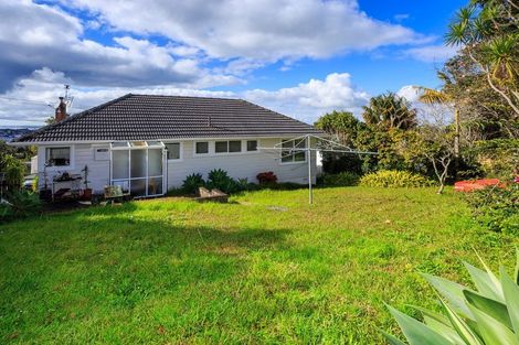 Photo of property in 27 Chivalry Road, Glenfield, Auckland, 0629