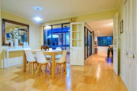Photo of property in 5b Olwyn Place, Greenhithe, Auckland, 0632
