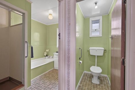 Photo of property in 116 Centennial Avenue, Waitara, 4320