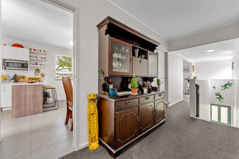 Photo of property in 20 Halberg Street, Glenfield, Auckland, 0629