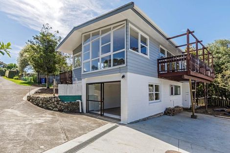 Photo of property in 15 Brunton Place, Glenfield, Auckland, 0629