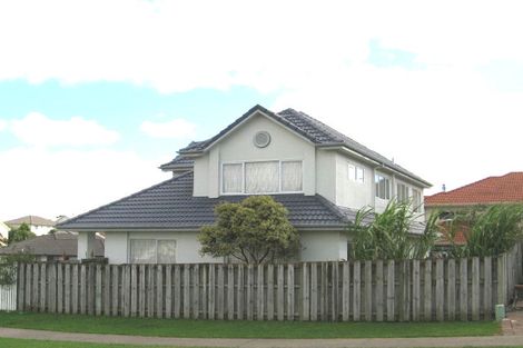 Photo of property in 2/49 Rochester Crescent, Somerville, Auckland, 2014