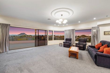 Photo of property in 24 Rutherford Street, Otumoetai, Tauranga, 3110