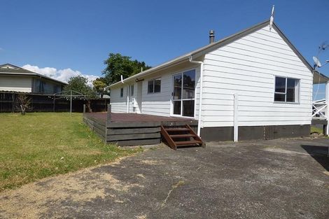 Photo of property in 18 Stoll Place, Clendon Park, Auckland, 2103