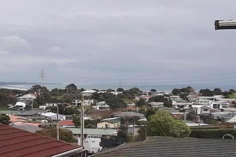 Photo of property in 11 Scott Street, Moturoa, New Plymouth, 4310