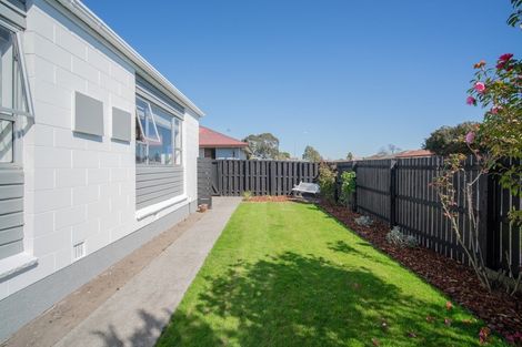 Photo of property in 2/14 Kawau Crescent, Bromley, Christchurch, 8062
