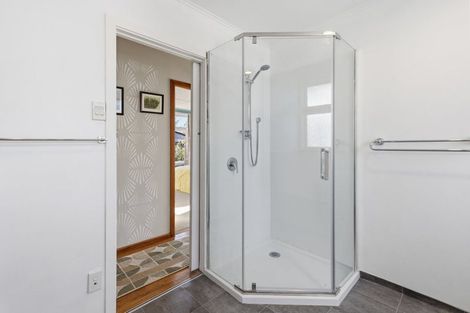 Photo of property in 18 Croziers Road, St Albans, Christchurch, 8052