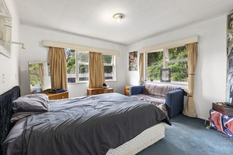 Photo of property in 27 Horoeka Street, Stokes Valley, Lower Hutt, 5019