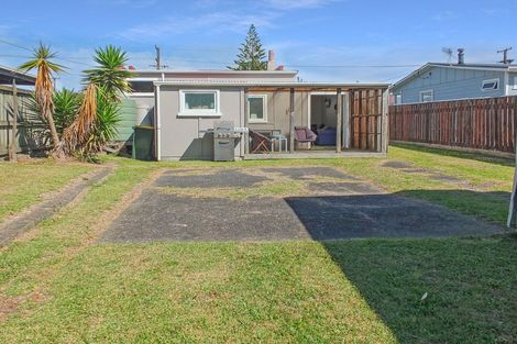 Photo of property in 165 Seabury Avenue, Foxton Beach, Foxton, 4815