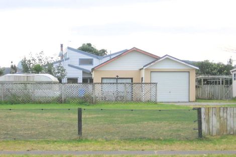Photo of property in 157 Mayfair Avenue, Whangamata, 3620