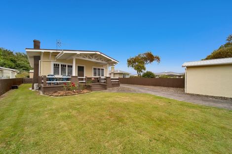 Photo of property in 17 Galt Street, Hawera, 4610