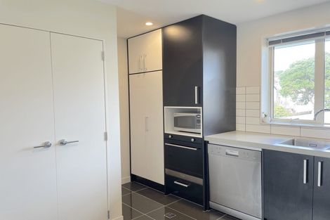 Photo of property in 10/31 Princess Terrace, Newtown, Wellington, 6021