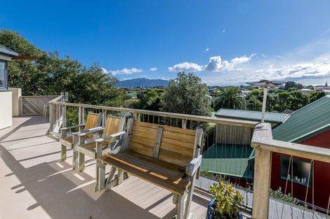 Photo of property in 7 Sunset Terrace, Waikanae Beach, Waikanae, 5036