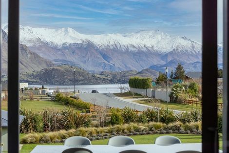 Photo of property in 28 Minaret Ridge, Wanaka, 9305
