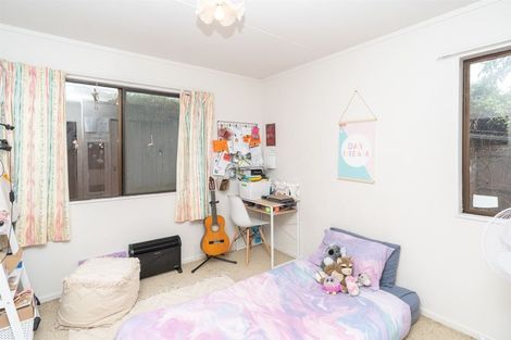 Photo of property in 1 Dalgliesh Avenue, Forest Lake, Hamilton, 3200