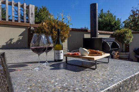 Photo of property in 20 Frye Crescent, Albert Town, Wanaka, 9305