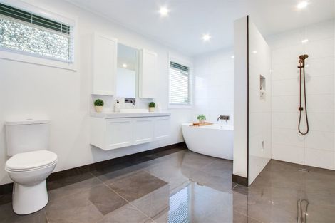 Photo of property in 55 Penrith Road, Poraiti, Napier, 4182