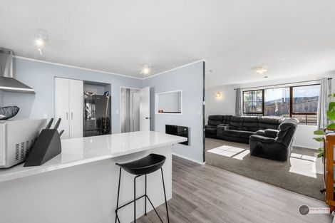 Photo of property in 112 Norana Road, Timberlea, Upper Hutt, 5018