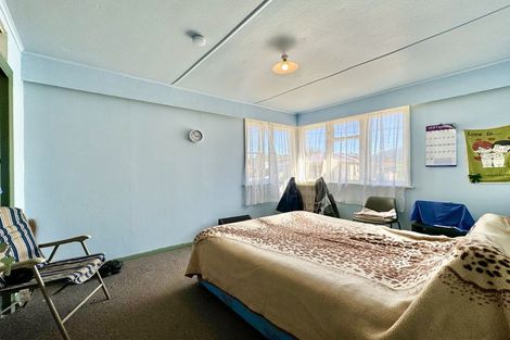 Photo of property in 102 Champion Street, Cannons Creek, Porirua, 5024