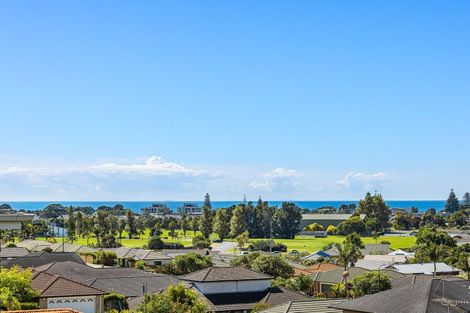 Photo of property in 60 Chesterfield Way, Orewa, 0931