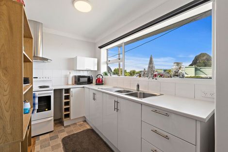 Photo of property in 25b Port View Crescent, Moturoa, New Plymouth, 4310