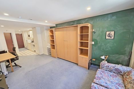 Photo of property in Terrace Heights Apartments, 4d/163 The Terrace, Wellington Central, Wellington, 6011