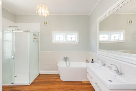 Photo of property in 89 Bridge Street, Bulls, 4818