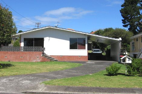 Photo of property in 2 Gregory Place, Mount Roskill, Auckland, 1041