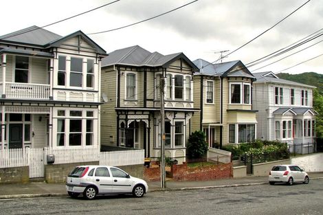 Photo of property in 15 Dee Street, Island Bay, Wellington, 6023