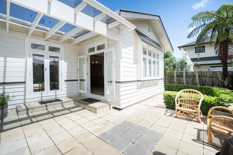 Photo of property in 45 Batt Street, West End, Palmerston North, 4410