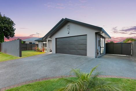 Photo of property in 6 Stableford Drive, Pyes Pa, Tauranga, 3112