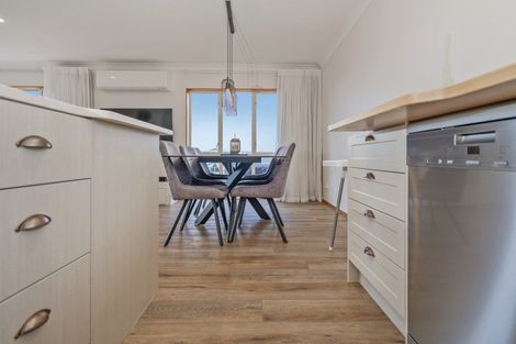 Photo of property in 101 Centennial Drive, Whitianga, 3510