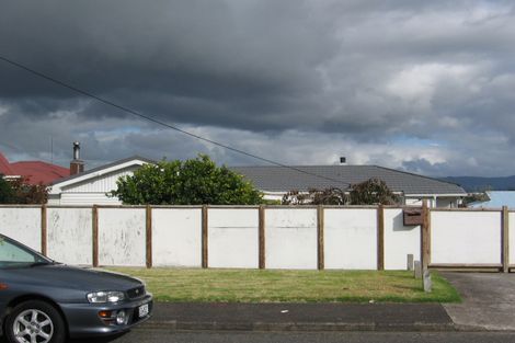 Photo of property in 12 Waione Avenue, Te Atatu Peninsula, Auckland, 0610