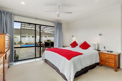 Photo of property in 62 Meadowland Drive, Somerville, Auckland, 2014