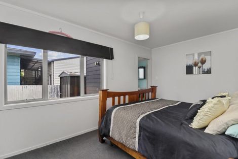 Photo of property in 18 Athenree Road, Athenree, Katikati, 3177