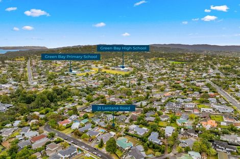 Photo of property in 21 Lantana Road, Green Bay, Auckland, 0604
