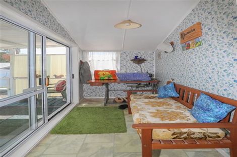 Photo of property in 180 Great South Road, Huntly, 3700