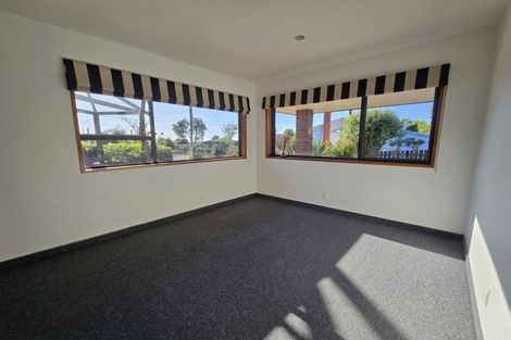 Photo of property in 16 Gibson Street, Ross, 7812