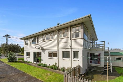 Photo of property in 5 Price Street, Westown, New Plymouth, 4310