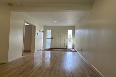 Photo of property in 1/15 Mandica Place, Sunnynook, Auckland, 0632