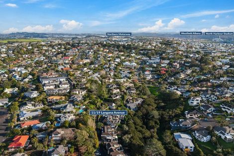 Photo of property in 11/19 Langana Avenue, Browns Bay, Auckland, 0630
