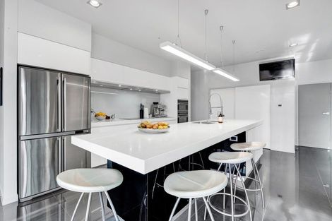 Photo of property in 208 Powderham Street, New Plymouth, 4310