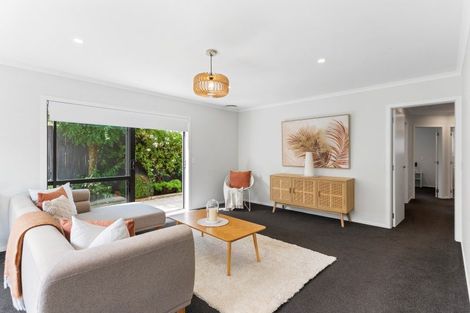 Photo of property in 11 Poplar Grove, Ebdentown, Upper Hutt, 5018