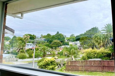 Photo of property in 2/80 Peach Road, Glenfield, Auckland, 0629
