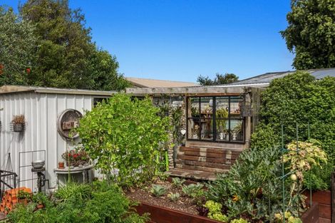 Photo of property in 9 Edgewater Grove, Whakatane, 3120