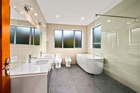 Photo of property in 16 Hobson Heights Road, Lucas Heights, Auckland, 0632