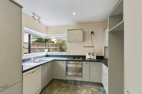 Photo of property in 2 Scorian Close, Karori, Wellington, 6012