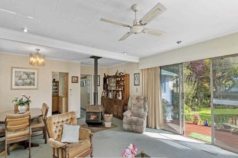 Photo of property in 18 Utauta Street, Waikanae, 5036